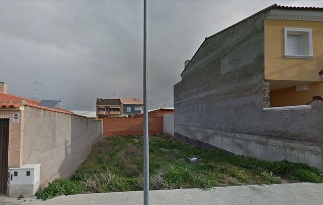 Foto 2 de Venta de terreno en Mora de 210 m²