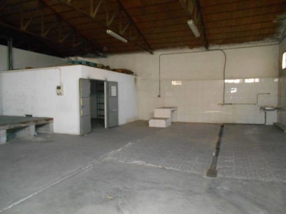 Foto 1 de Nau en venda a Yunquera de Henares de 1197 m²