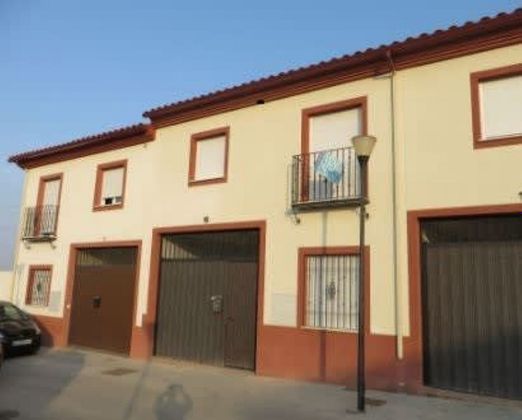 Foto 1 de Casa adossada en venda a Pedro Abad de 3 habitacions amb terrassa