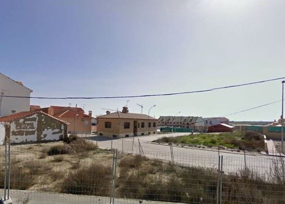 Foto 2 de Venta de terreno en calle Talavera de 300 m²