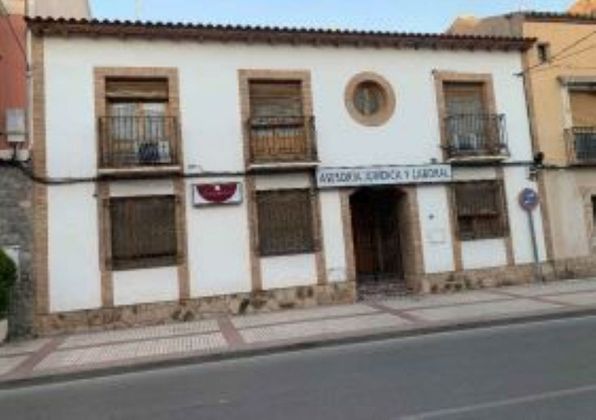 Foto 1 de Casa en venda a calle De la Mancha de 3 habitacions i 507 m²