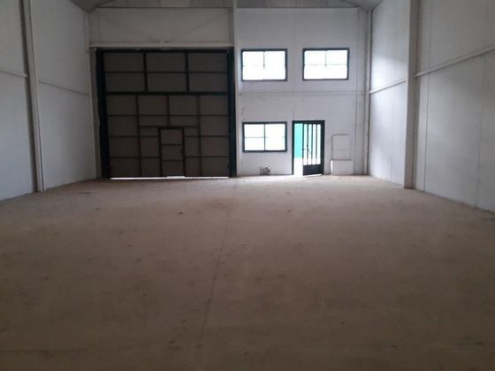 Foto 1 de Nau en venda a Santa Cruz - Industria - Polígono Campollano de 200 m²