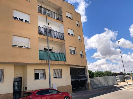 Foto 1 de Venta de piso en calle Jerez de 3 habitaciones y 111 m²