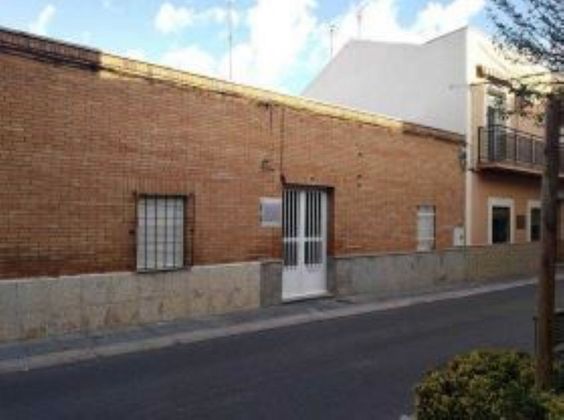 Foto 1 de Casa adosada en venta en calle Solanilla de 4 habitaciones y 171 m²