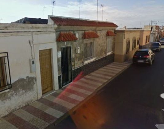 Foto 1 de Venta de casa en calle Los Batanes de 3 habitaciones y 68 m²