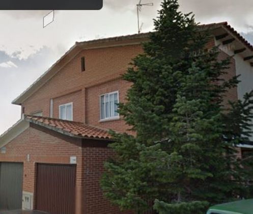 Foto 1 de Casa en venda a calle Cuenca de 3 habitacions i 130 m²