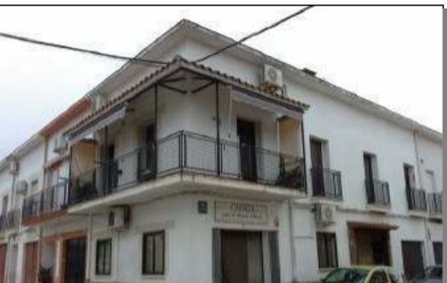 Foto 1 de Casa en venta en Perales del Puerto de 3 habitaciones y 217 m²