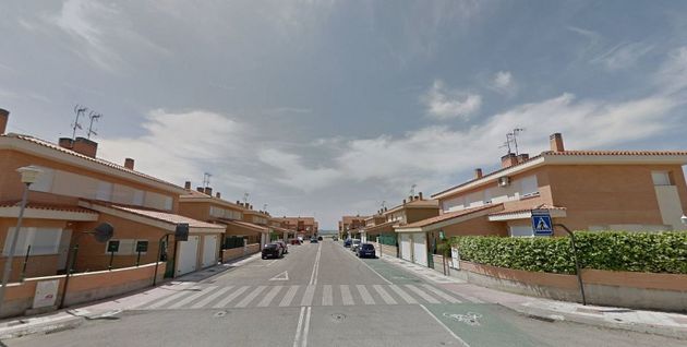 Foto 1 de Casa en venda a calle Miguel de Cervantes de 3 habitacions i 163 m²
