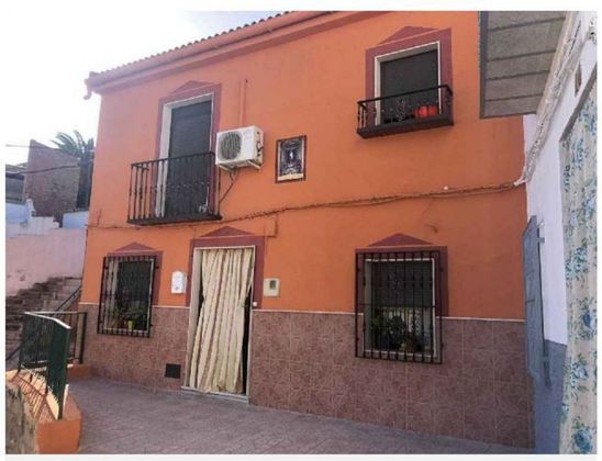 Foto 1 de Venta de casa en calle Pérez Galdós de 3 habitaciones y 72 m²