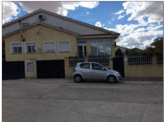 Foto 1 de Casa en venta en calle Guadarrama de 3 habitaciones y 228 m²