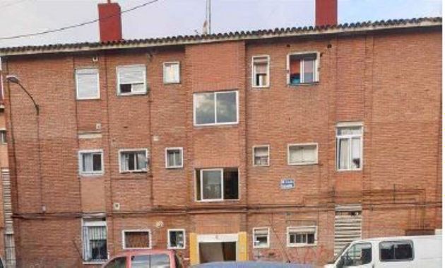 Foto 1 de Venta de piso en calle Zapardiel de 3 habitaciones y 48 m²