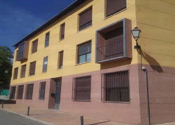 Foto 1 de Pis en venda a calle Del Colegio Estudio de 3 habitacions i 82 m²