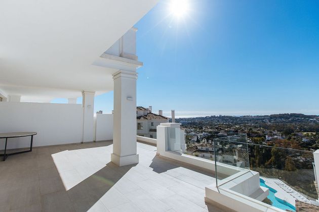 Foto 2 de Pis en venda a urbanización Nueva Andalucia L de 2 habitacions amb terrassa i piscina