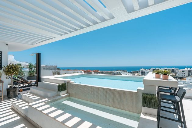 Foto 1 de Ático en venta en avenida De Marzo de 3 habitaciones con terraza y piscina
