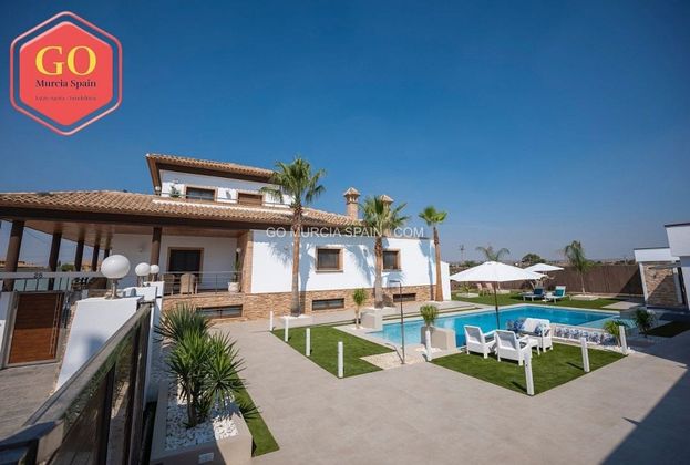 Foto 1 de Xalet en venda a Avileses de 4 habitacions amb terrassa i piscina