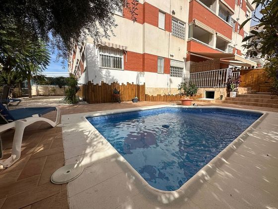 Foto 1 de Pis en venda a calle Mendez Nuñez de 4 habitacions amb piscina i garatge