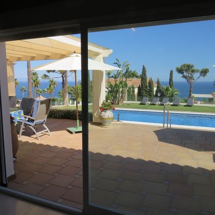 Foto 1 de Chalet en venta en Chullera de 3 habitaciones con terraza y piscina