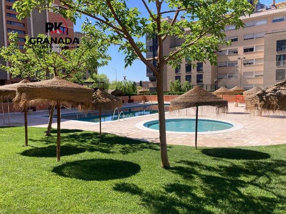 Foto 1 de Pis en lloguer a avenida Federico García Lorca de 3 habitacions amb terrassa i piscina