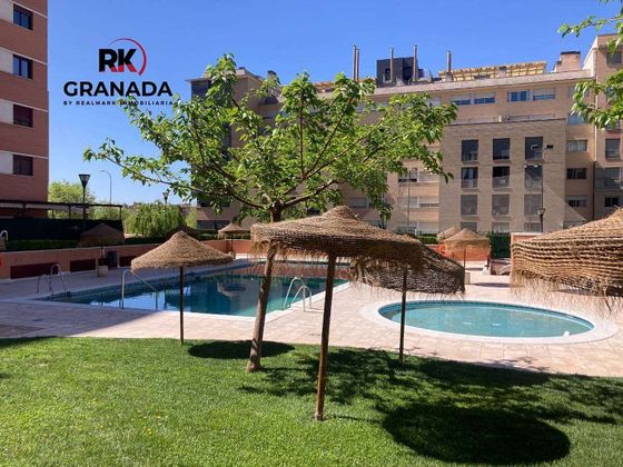 Foto 2 de Pis en lloguer a avenida Federico García Lorca de 3 habitacions amb terrassa i piscina