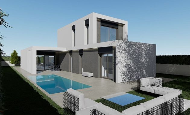 Foto 1 de Venta de chalet en Serra de 3 habitaciones con terraza y piscina