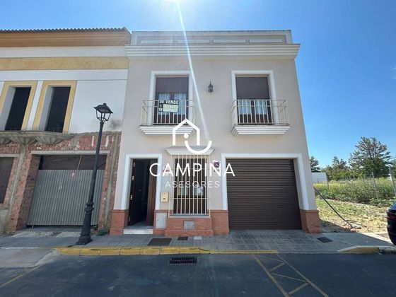 Foto 1 de Casa en venda a calle Solar Ue la Gazapa de 4 habitacions amb garatge i balcó