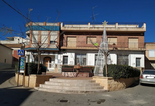Foto 2 de Casa adosada en venta en plaza Zarzadilla de Totana de 6 habitaciones con terraza y balcón