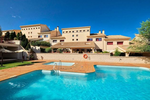 Foto 2 de Venta de chalet en Gójar de 3 habitaciones con terraza y piscina
