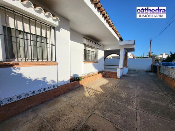 Foto 1 de Casa en lloguer a Moguer de 3 habitacions amb terrassa i mobles