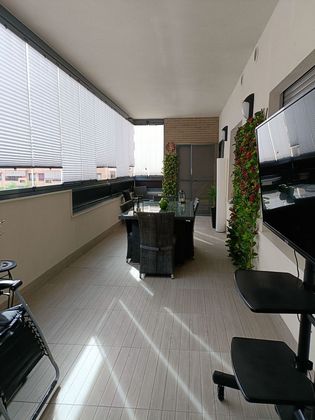 Foto 1 de Piso en venta en Alcalde Felipe Mallol de 3 habitaciones con terraza y piscina