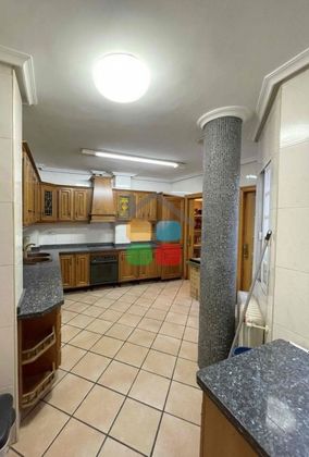 Foto 2 de Casa adosada en venta en Peñamefecit - Avda Barcelona de 3 habitaciones con terraza y aire acondicionado