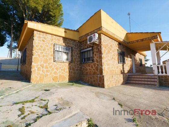 Foto 2 de Xalet en venda a Olocau de 3 habitacions amb terrassa i piscina