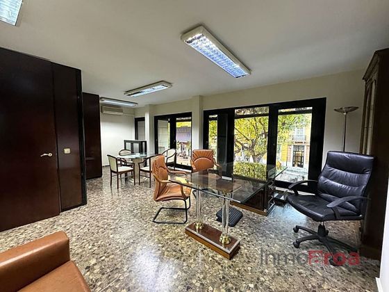 Foto 1 de Oficina en alquiler en La Roqueta de 180 m²