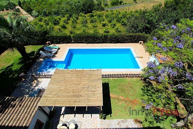 Foto 1 de Casa en alquiler en Riba-roja de Túria de 5 habitaciones con terraza y piscina