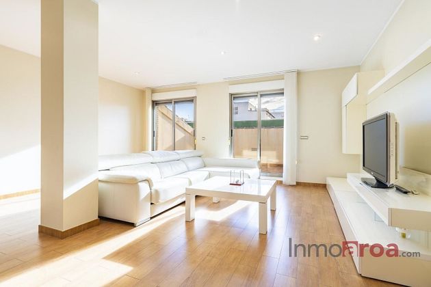 Foto 2 de Àtic en venda a Centro - Villarreal de 4 habitacions amb terrassa i garatge