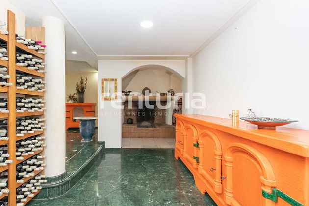 Foto 2 de Venta de casa en Picanya de 7 habitaciones con terraza y piscina