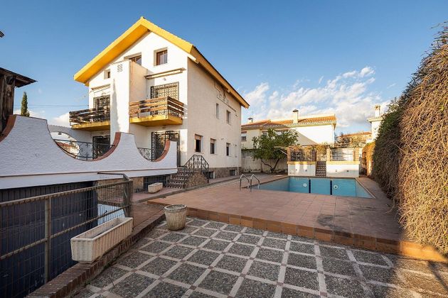 Foto 2 de Xalet en venda a Cájar de 7 habitacions amb terrassa i piscina
