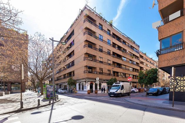 Foto 1 de Pis en venda a Camino de Ronda - Rosaleda de 4 habitacions amb terrassa i garatge