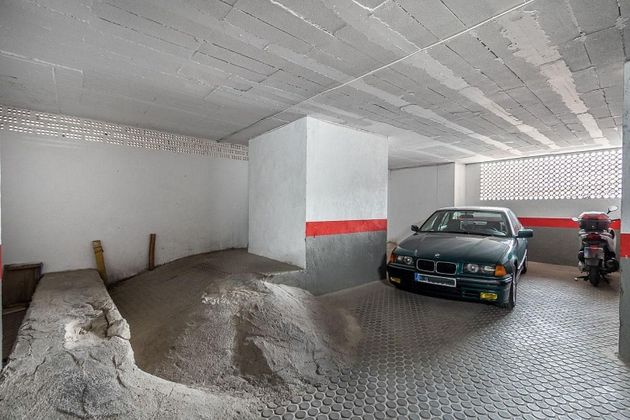 Foto 2 de Venta de garaje en Cenes de la Vega de 96 m²