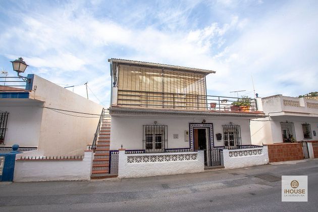 Foto 1 de Chalet en venta en barrio De Las Maravillas de 5 habitaciones con terraza y balcón