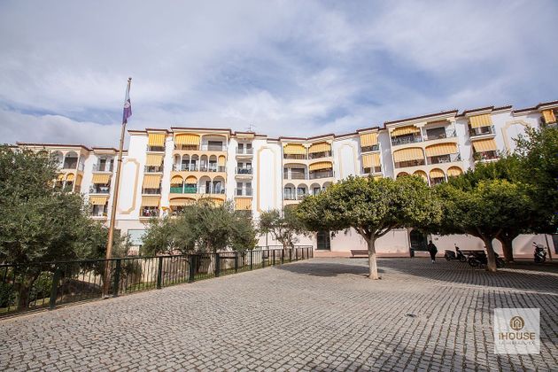 Foto 1 de Pis en lloguer a plaza Mayor de 3 habitacions amb mobles i balcó