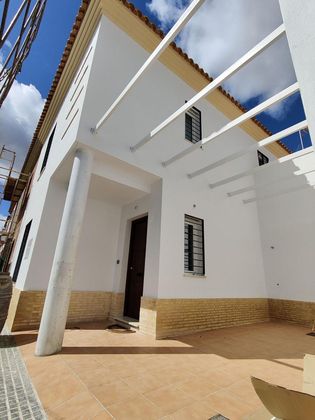 Foto 2 de Xalet en venda a Villanueva del Ariscal de 3 habitacions amb terrassa i garatge