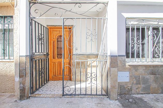Foto 2 de Casa adossada en venda a Coria del Río de 3 habitacions i 102 m²