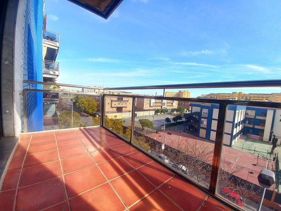 Foto 2 de Pis en venda a Bami - Tabladilla - La Estrella de 4 habitacions amb terrassa i piscina