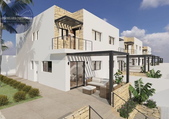 Foto 1 de Casa en venda a avenida Rio Segura de 4 habitacions amb terrassa i piscina