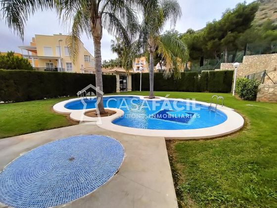 Foto 1 de Casa adossada en venda a Racó de 3 habitacions amb terrassa i piscina