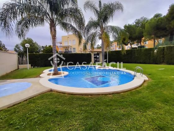 Foto 2 de Casa adossada en venda a Racó de 3 habitacions amb terrassa i piscina