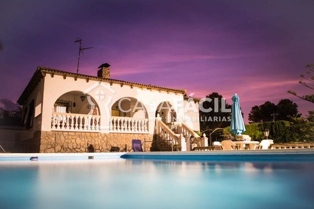 Foto 2 de Venta de chalet en Turís de 4 habitaciones con terraza y piscina
