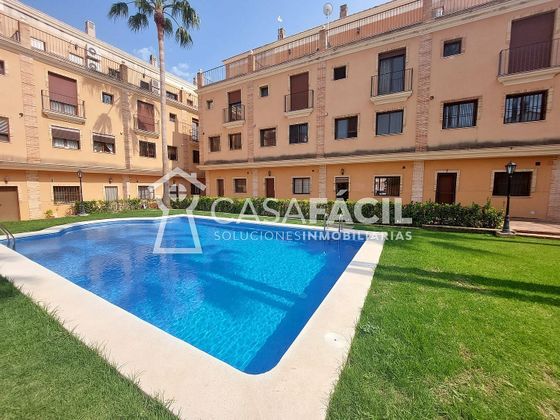 Foto 1 de Casa adossada en venda a Favara de 3 habitacions amb terrassa i piscina