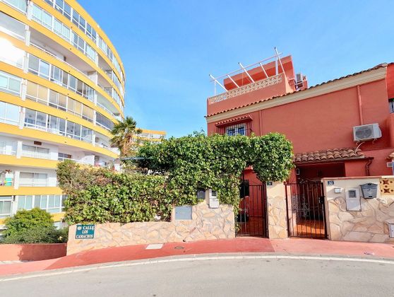 Foto 2 de Casa adossada en venda a calle Los Camachos de 4 habitacions amb terrassa i piscina