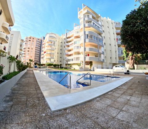 Foto 1 de Venta de piso en calle Alverto Fernandez de 2 habitaciones con terraza y piscina